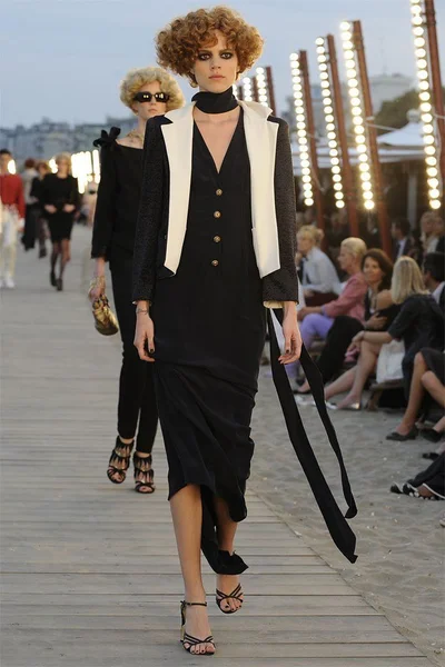Look 37
